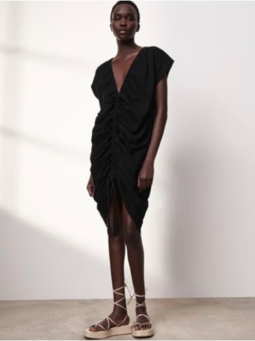Zara Black Ruched V-Neck Women’s Midi Dress Small